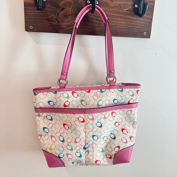 NWOT Coach Heritage Chelsea Multicolor Signature C Tote Bag Pink Trimmed - Picture 7 of 8